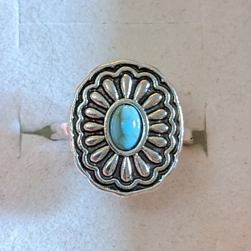 New Exaggerated Turquoise Color Ring Vintage Style size 6 1/2, T2B2F